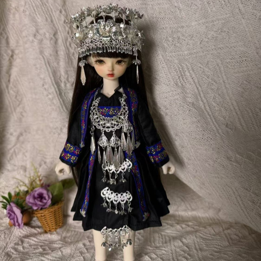 Ethnic Fashion House - Ubranka dla lalki 1/6, pasujące na
