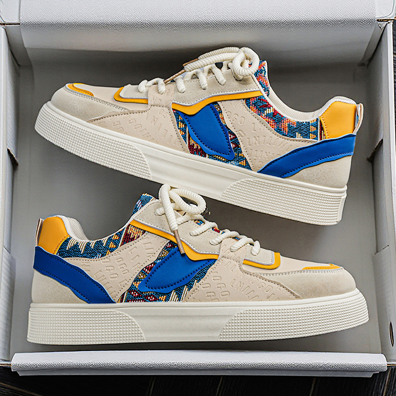 Ethnic Fashion Walk - Męskie sneakersy vintage z patchworkiem na