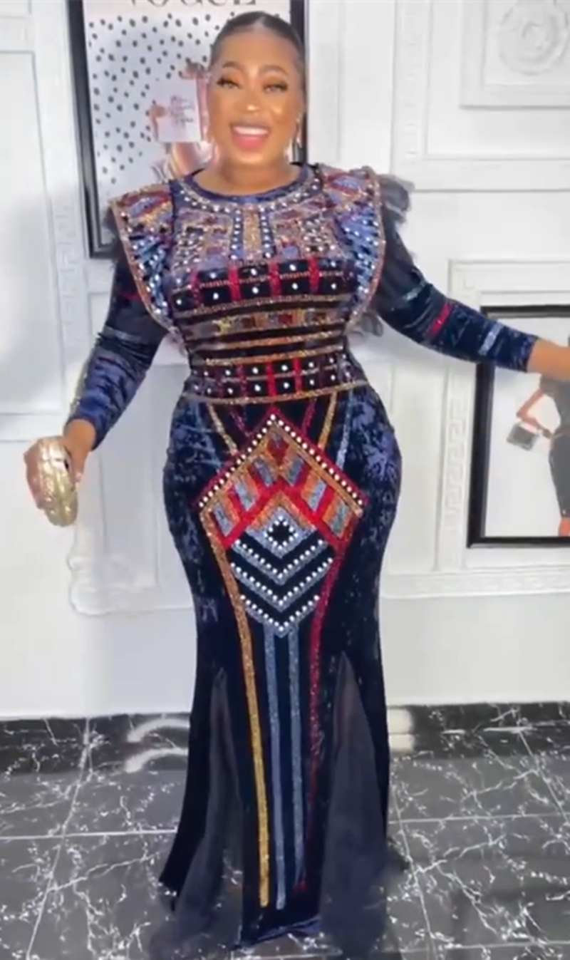 Elegancka damska sukienka Bazi – Ethnic Fashion House recenzja i cena