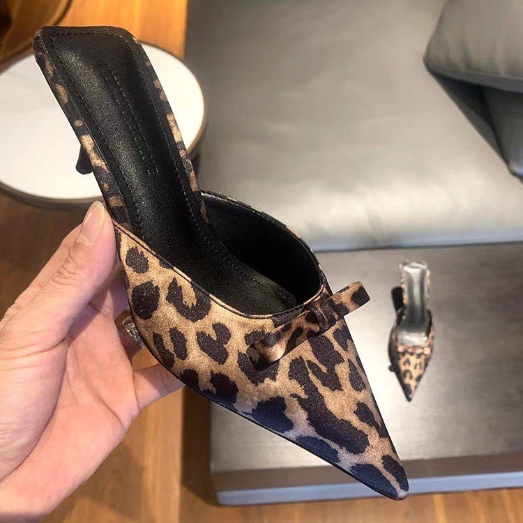 Damskie szpiczaste klapki na w – Ethnic Fashion Women recenzja i cena