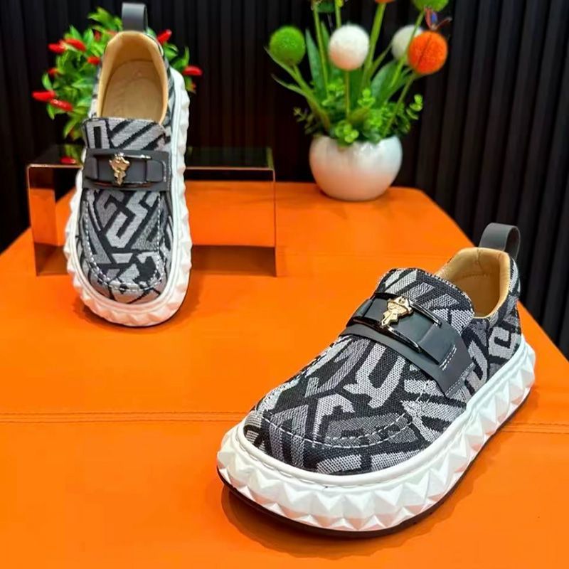 Męskie buty z etnicznymi wzora – Ethnic Fashion Walk recenzja i cena