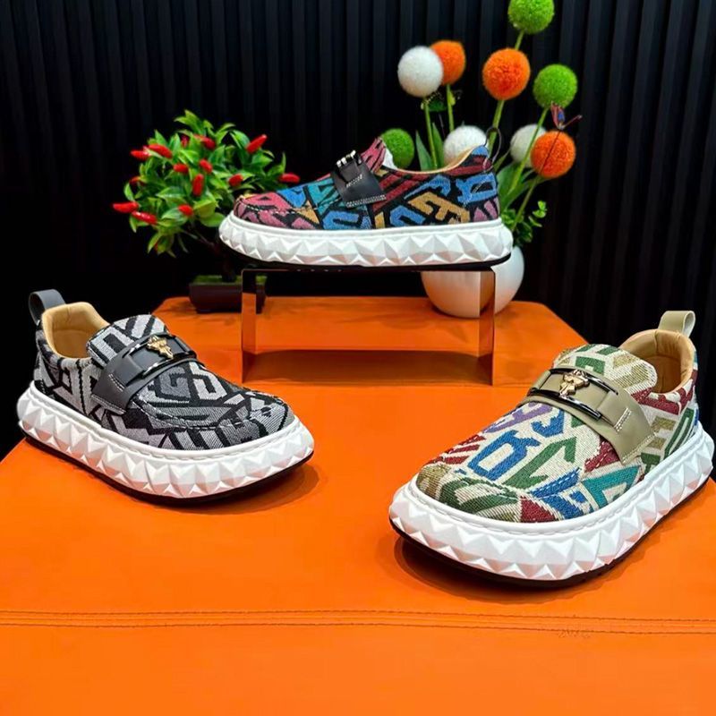 Męskie buty z etnicznymi wzora – Ethnic Fashion Walk recenzja i cena