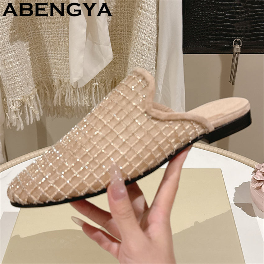 Błyszczące, koronkowe, siatecz – Ethnic Fashion Women recenzja i cena