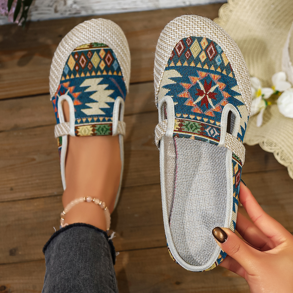 Damskie etniczne klapki, modne – Ethnic Fashion Walk recenzja i cena